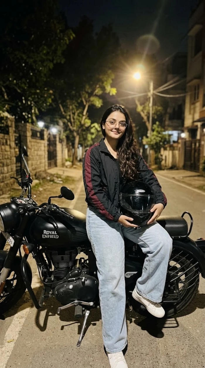 Night street portrait with Royal Enfield sample